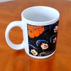 RUBBERSOUL MUG/THE BEATLES ALBUM COVER PICTURE ON MUG